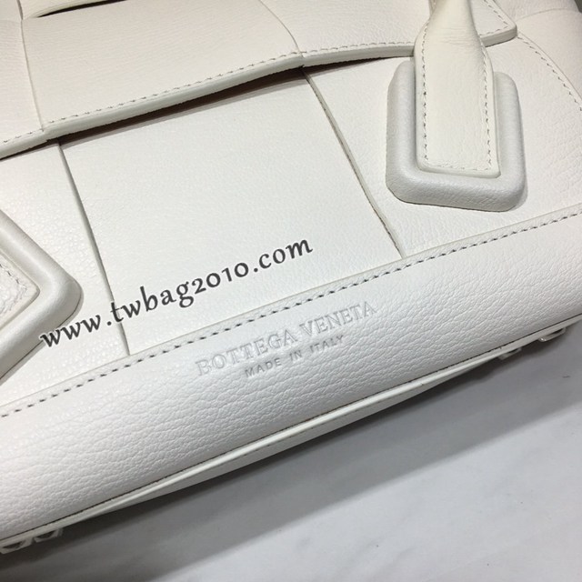 Bottega veneta高端女包 寶緹嘉爆款THE ARCO編織款手提包  BV經典款蝙蝠包  gxz1111